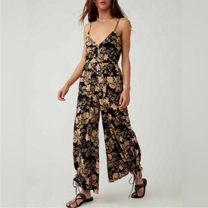 Free People Jumpsuit size XS